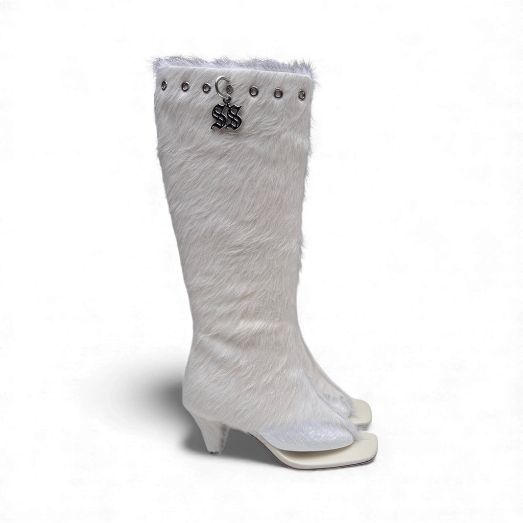 Arctic Thong Boots